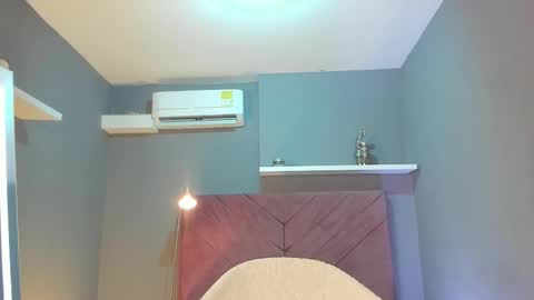 Sophia online show from 09/30/25, 07:41