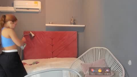 Sophia online show from 10/10/25, 07:46