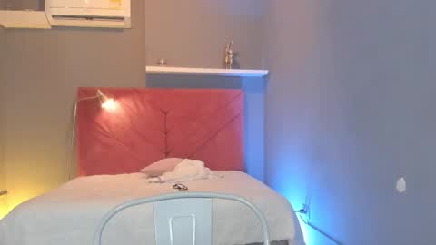 Sophia online show from 10/11/25, 08:07