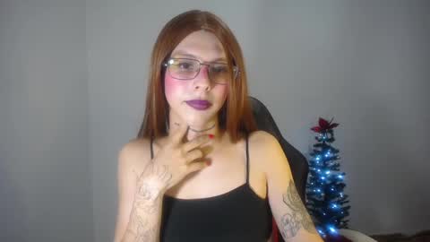 Snapshot of evi_kitty chatting on 12/27/24, 09:00 Evi online show from 12/27/24, 09:00