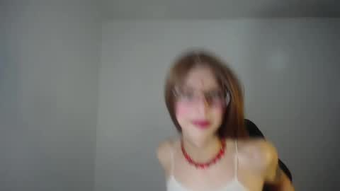 Snapshot of evi_kitty chatting on 01/28/25, 07:21 Evi online show from 01/28/25, 07:21