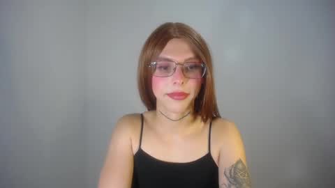 Snapshot of evi_kitty chatting on 02/28/25, 08:18 Evi online show from 02/28/25, 08:18
