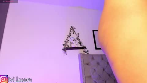 Snapshot of evieh1_ chatting on 02/21/25, 03:01 Ivi Alejandra online show from 02/21/25, 03:01