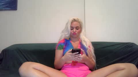 Badblondebunny online show from 12/19/24, 10:53