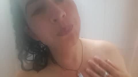 Snapshot of evolet_evolet_ chatting on 11/08/25, 02:17 Evolet online show from 11/08/25, 02:17