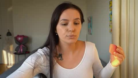 ewelynscott online show from 11/10/25, 12:15