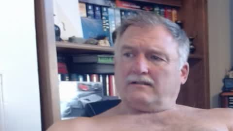 exhibpeacock123 online show from 11/26/25, 10:05