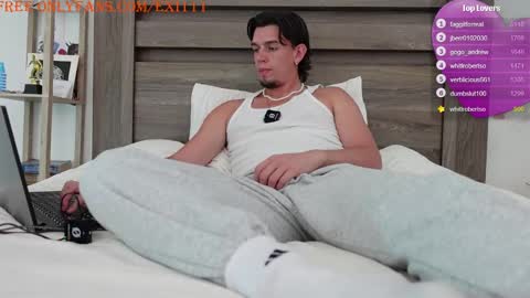 Snapshot of exi111 chatting on 01/10/25, 07:54 Exi111 online show from 01/10/25, 07:54