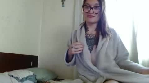 Snapshot of exolizzz66 chatting on 01/02/25, 03:29 Exolizz online show from 01/02/25, 03:29