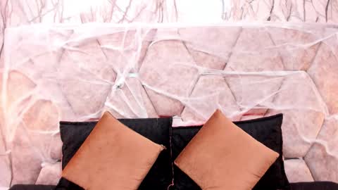 Alison online show from 10/14/25, 07:03