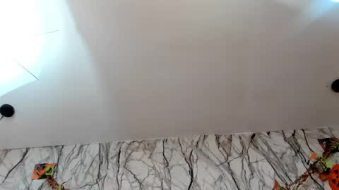 Alison online show from 10/20/25, 07:03