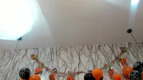 Alison online show from 10/21/25, 07:03