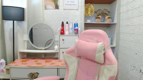 Snapshot of exotictssavie chatting on 10/20/25, 04:18 exotictssavie online show from 10/20/25, 04:18