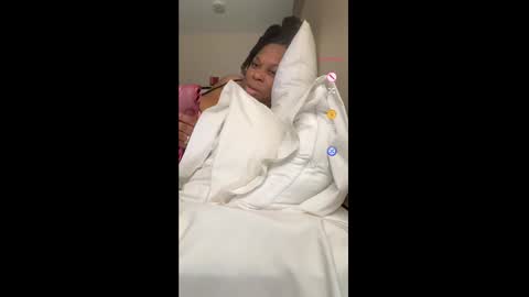 Snapshot of exotiiccmonroe1 chatting on 09/29/25, 02:38 exotiiccmonroe1 online show from 09/29/25, 02:38