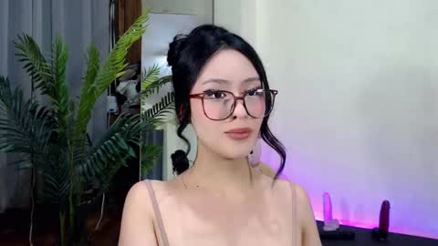 Snapshot of expensive_candyx chatting on 02/09/25, 01:03 Candy online show from 02/09/25, 01:03