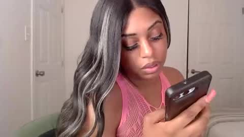 exstacybanks online show from 11/19/25, 04:34