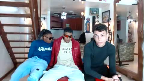 extrangers online show from 12/08/24, 12:19