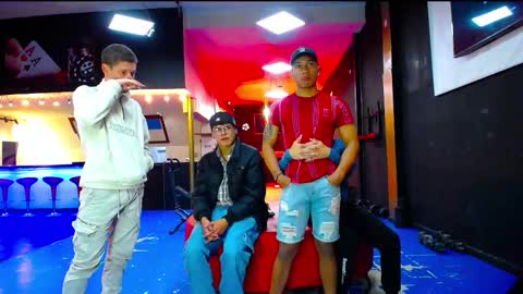 extrangers online show from 09/13/25, 11:43