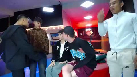 extrangers online show from 09/15/25, 12:16