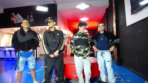 extrangers online show from 11/11/25, 01:11