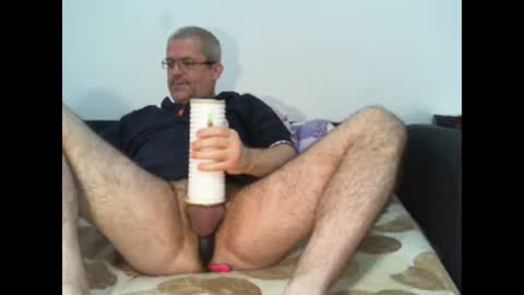 Snapshot of eyes12 chatting on 01/22/25, 01:00 GEORGE online show from 01/22/25, 01:00