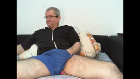 Snapshot of eyes12 chatting on 02/01/25, 06:21 GEORGE online show from 02/01/25, 06:21