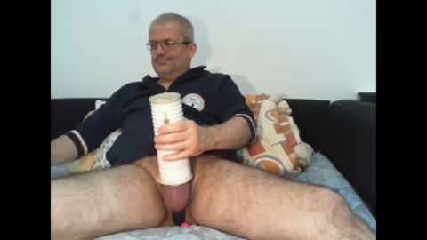 Snapshot of eyes12 chatting on 02/03/25, 12:47 GEORGE online show from 02/03/25, 12:47