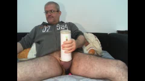 Snapshot of eyes12 chatting on 02/05/25, 02:51 GEORGE online show from 02/05/25, 02:51