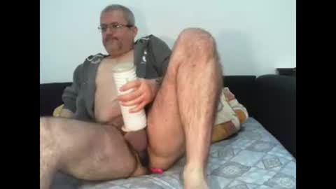 Snapshot of eyes12 chatting on 02/13/25, 04:00 GEORGE online show from 02/13/25, 04:00