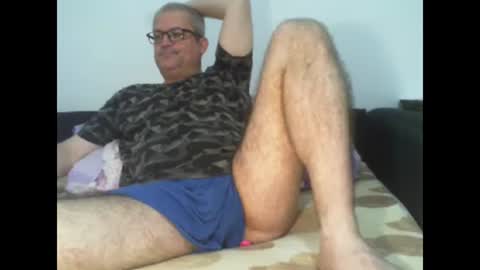 Snapshot of eyes12 chatting on 09/10/25, 02:33 GEORGE online show from 09/10/25, 02:33