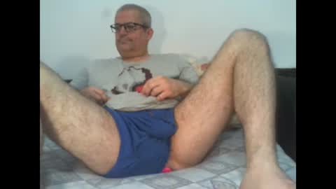 Snapshot of eyes12 chatting on 10/16/25, 05:30 GEORGE online show from 10/16/25, 05:30