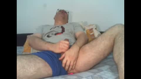 Snapshot of eyes12 chatting on 10/18/25, 05:21 GEORGE online show from 10/18/25, 05:21