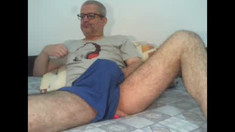 Snapshot of eyes12 chatting on 10/19/25, 02:56 GEORGE online show from 10/19/25, 02:56