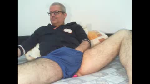 Snapshot of eyes12 chatting on 10/22/25, 05:19 GEORGE online show from 10/22/25, 05:19