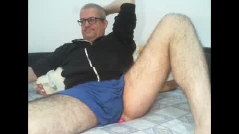 Snapshot of eyes12 chatting on 10/23/25, 05:40 GEORGE online show from 10/23/25, 05:40