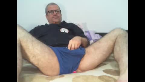 Snapshot of eyes12 chatting on 10/30/25, 04:25 GEORGE online show from 10/30/25, 04:25