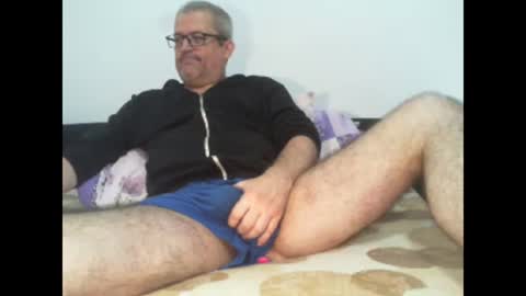 Snapshot of eyes12 chatting on 11/01/25, 06:04 GEORGE online show from 11/01/25, 06:04