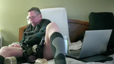 Snapshot of eyeswideshut63 chatting on 12/19/24, 11:46 Eyeswideshut63 online show from 12/19/24, 11:46