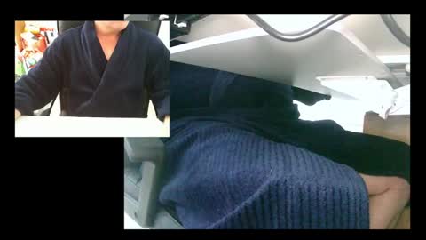 Snapshot of ezondi1 chatting on 12/25/24, 10:27 EZONDI online show from 12/25/24, 10:27