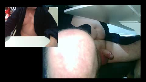 Snapshot of ezondi1 chatting on 01/01/25, 09:31 EZONDI online show from 01/01/25, 09:31