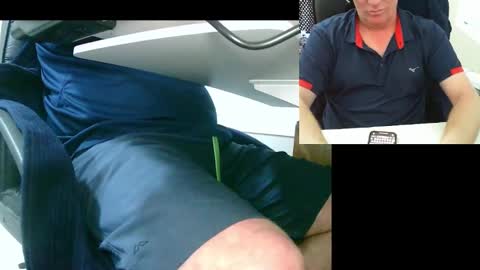 Snapshot of ezondi1 chatting on 01/22/25, 11:21 EZONDI online show from 01/22/25, 11:21