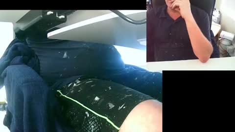 Snapshot of ezondi1 chatting on 02/06/25, 02:33 EZONDI online show from 02/06/25, 02:33