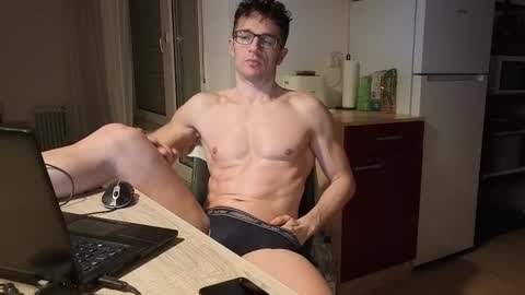 Snapshot of f24570a chatting on 02/19/25, 10:09 Mick online show from 02/19/25, 10:09