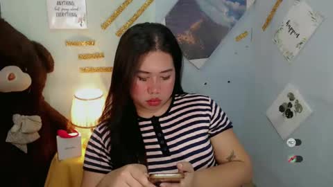 Snapshot of f3ckdollucy chatting on 02/25/25, 11:30 yanna online show from 02/25/25, 11:30