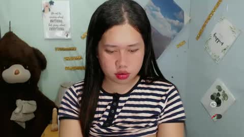 Snapshot of f3ckdollucy chatting on 02/28/25, 09:58 yanna online show from 02/28/25, 09:58
