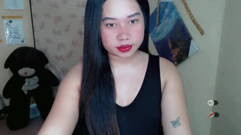 Snapshot of f3ckdollucy chatting on 03/05/25, 07:49 yanna online show from 03/05/25, 07:49