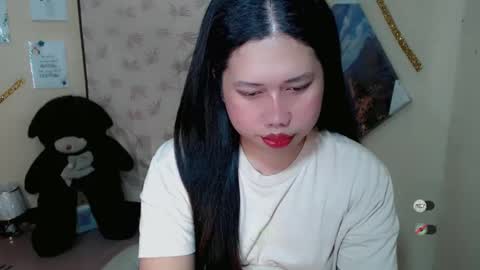 Snapshot of f3ckdollucy chatting on 03/07/25, 07:41 yanna online show from 03/07/25, 07:41