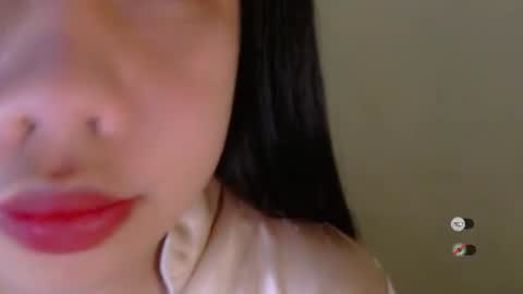 Snapshot of f3ckdollucy chatting on 09/15/25, 07:52 yanna online show from 09/15/25, 07:52