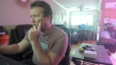 Hungwun online show from 12/18/24, 03:00