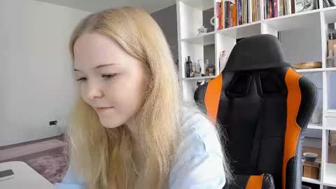 fairy_casey online show from 09/13/25, 01:11